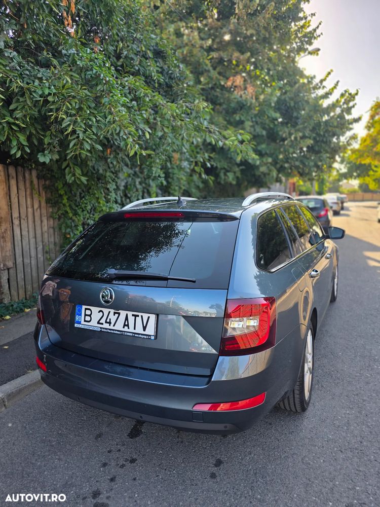 Skoda Octavia 1.6 TDI DSG Ambition - 4