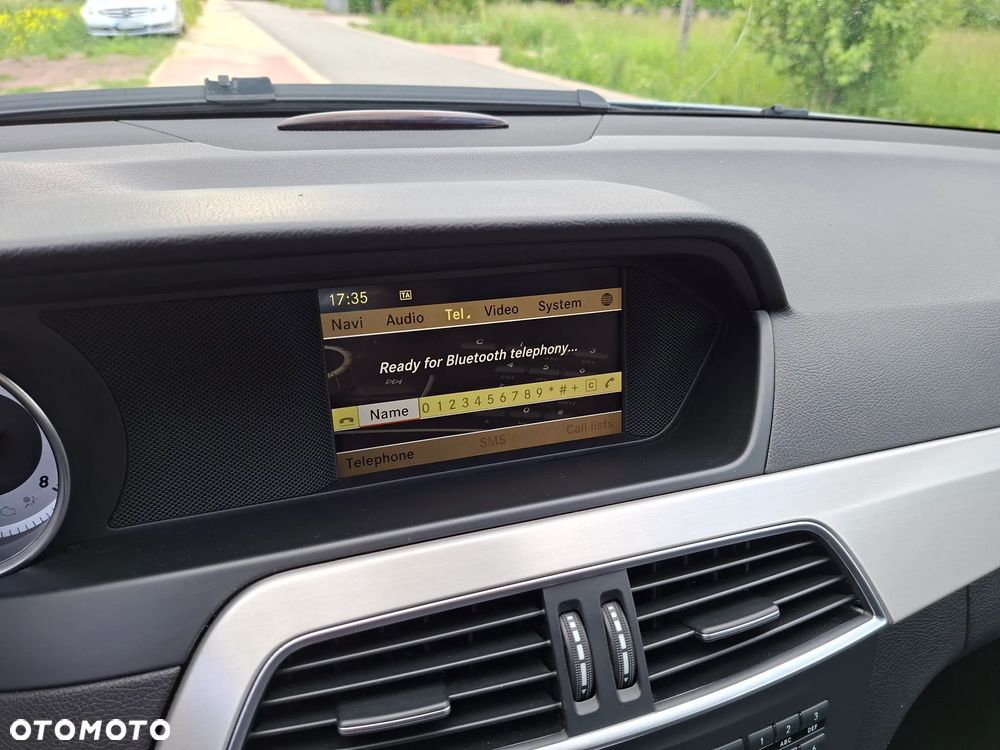 Mercedes-Benz Klasa C 180 CGI Automatik BlueEFFICIENCY Avantgarde - 32