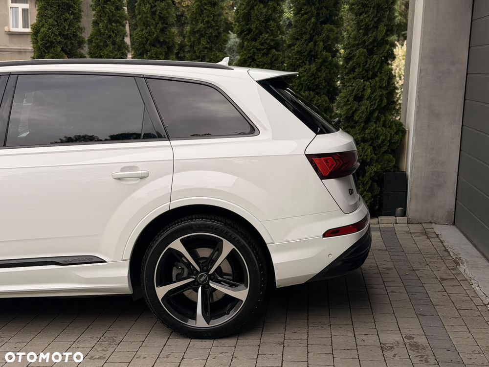 Audi Q7 55 TFSI mHEV Quattro S Line Tiptr - 10