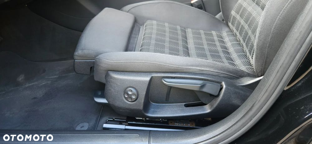 Audi A4 2.0 TDI Multitronic - 36