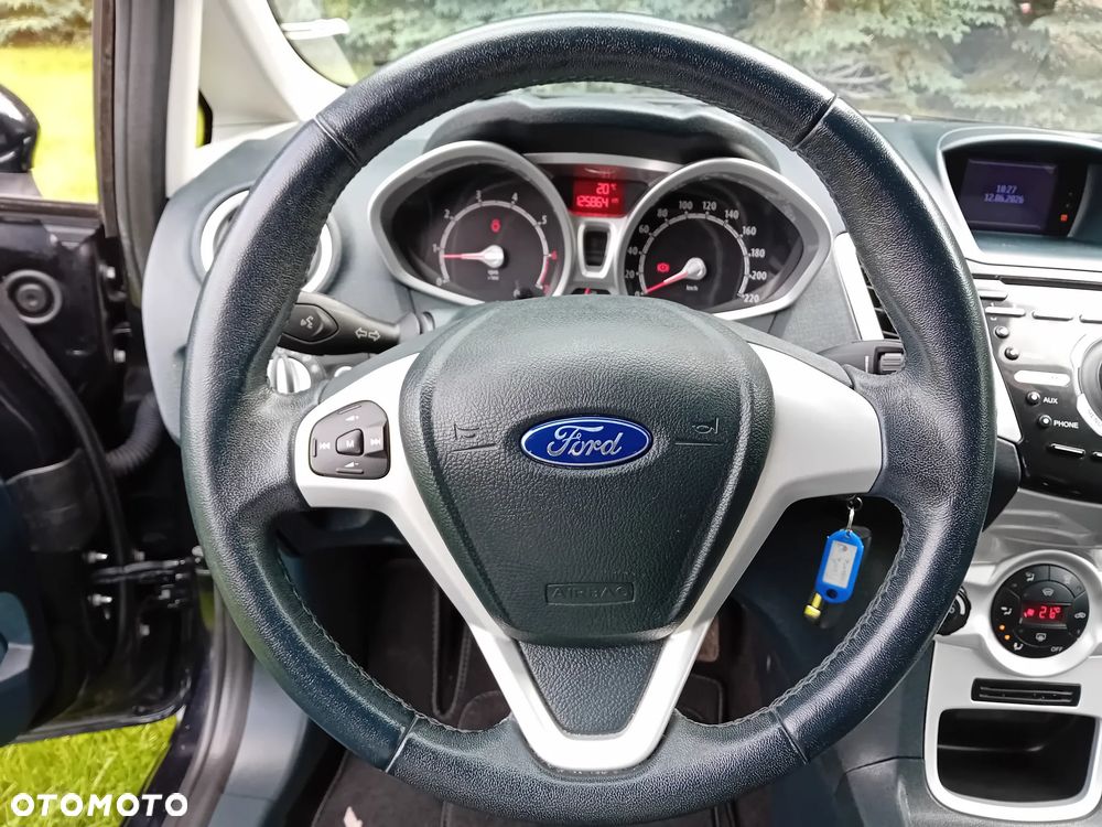 Ford Fiesta 1.25 Titanium X - 13
