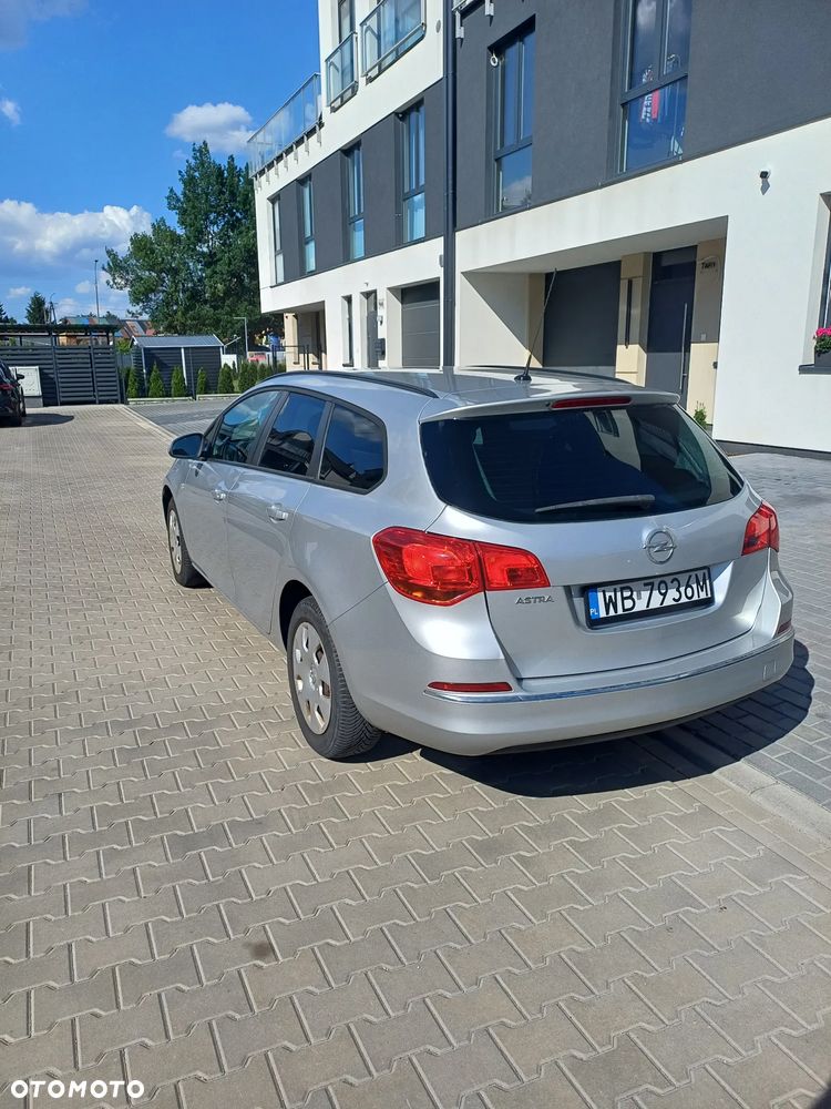 Opel Astra 1.4 T Enjoy - 8