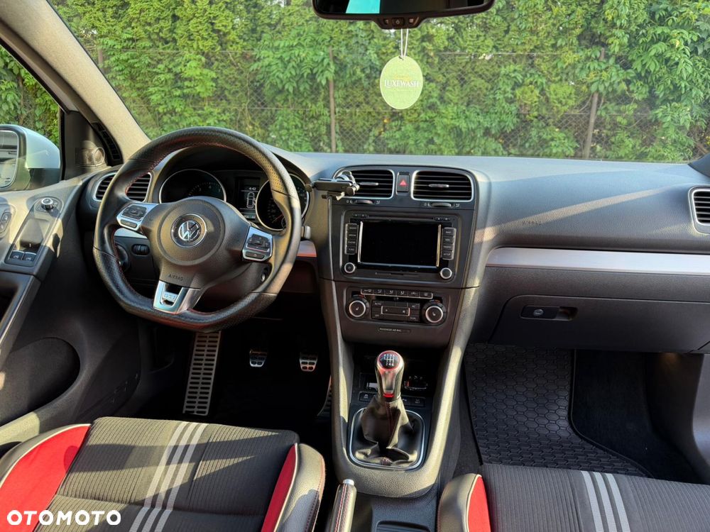 Volkswagen Golf - 7