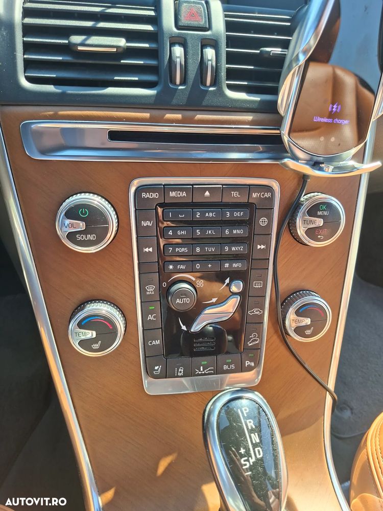 Volvo XC 60 - 10