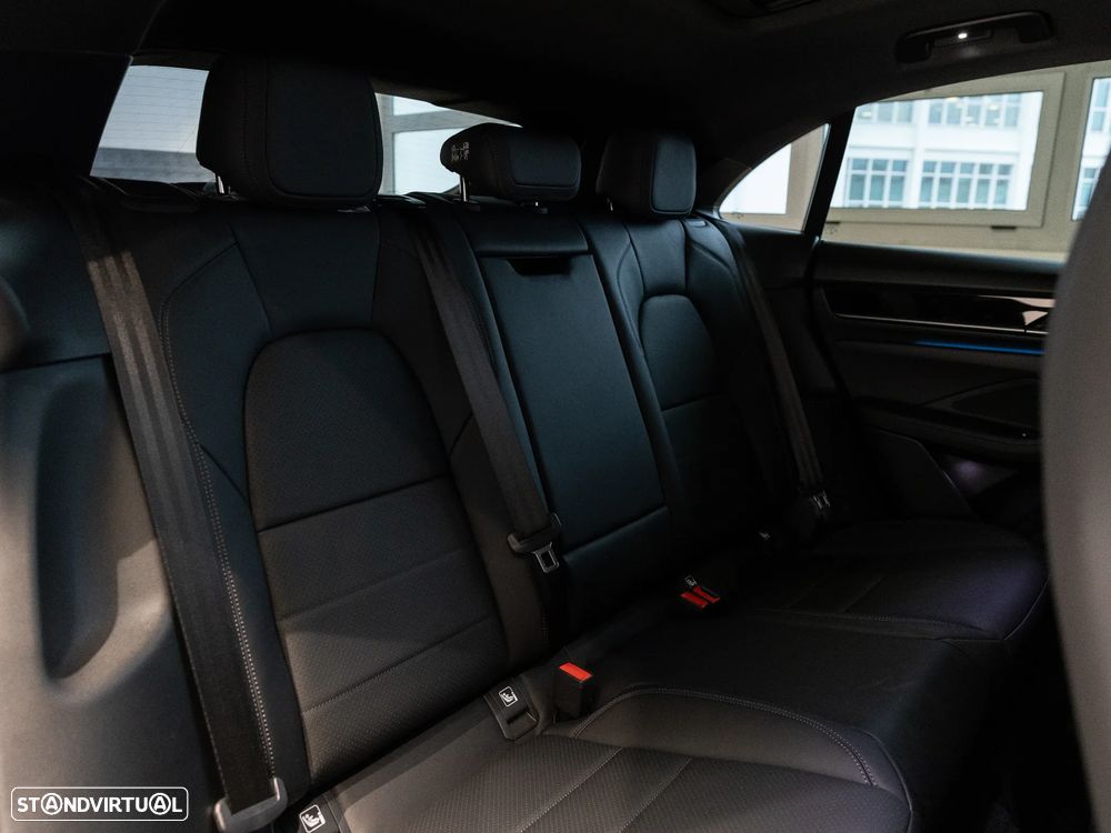 Porsche Macan Electric 4 - 28