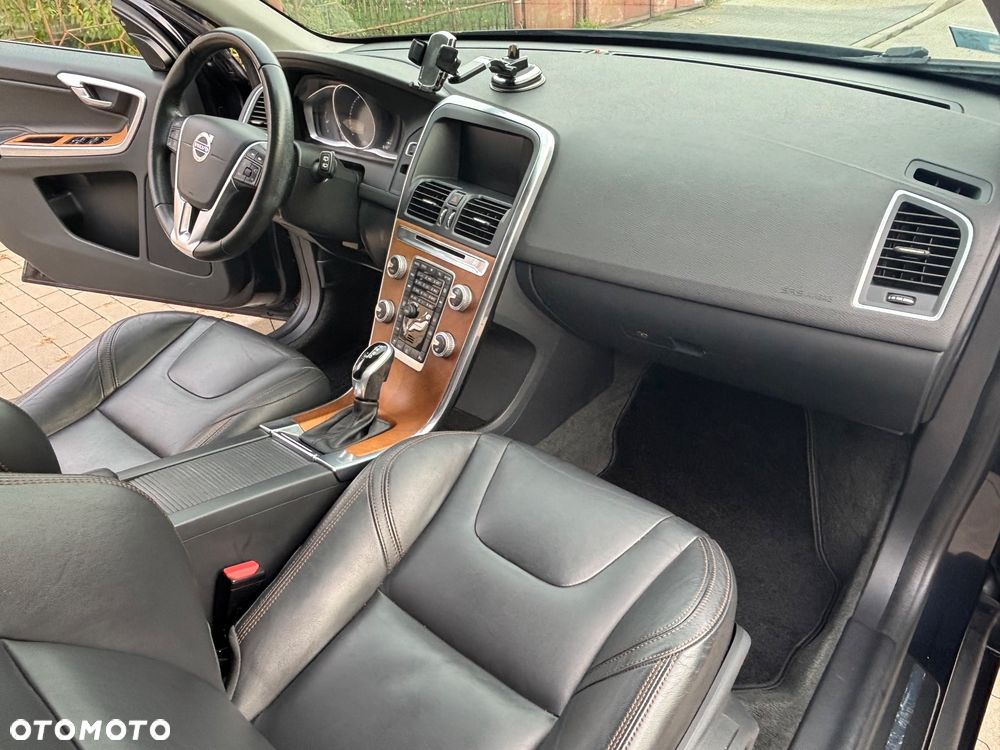 Volvo XC 60 T5 AWD Geartronic Linje Inscription - 14
