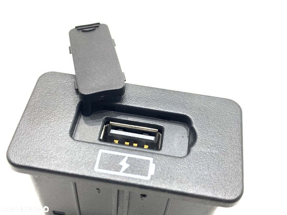 GNIAZDO USB  BAIC X75 2020 - DCT 138 kW [188 KM] A00072787 - 3