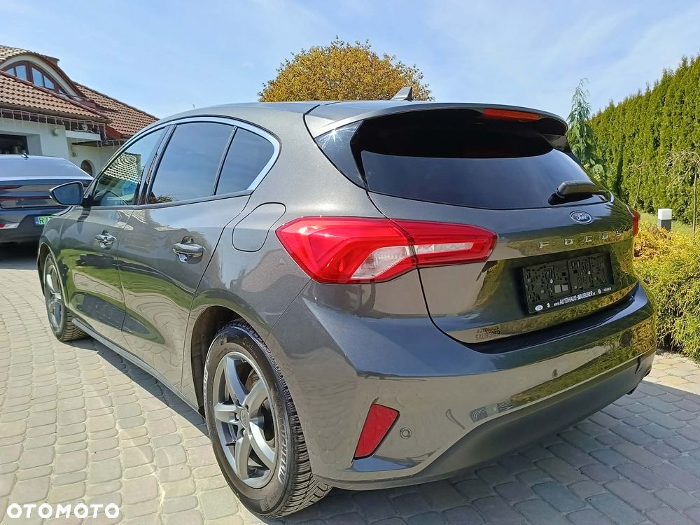 Ford Focus 1.0 EcoBoost Titanium - 9
