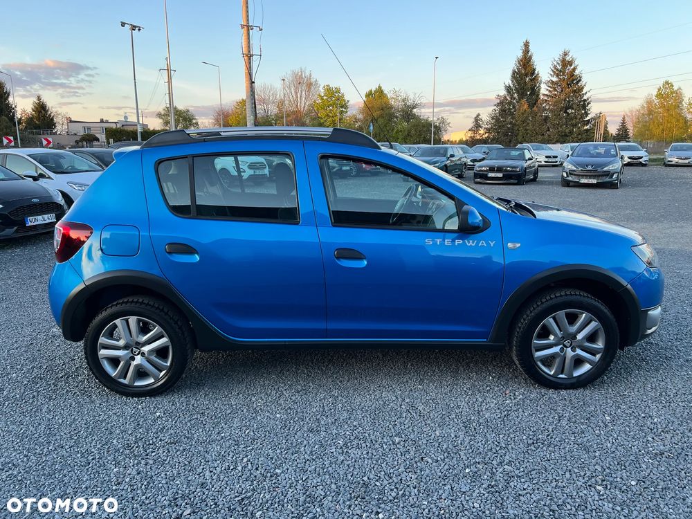 Dacia Sandero Stepway TCe 90 (S&S) Celebration - 11