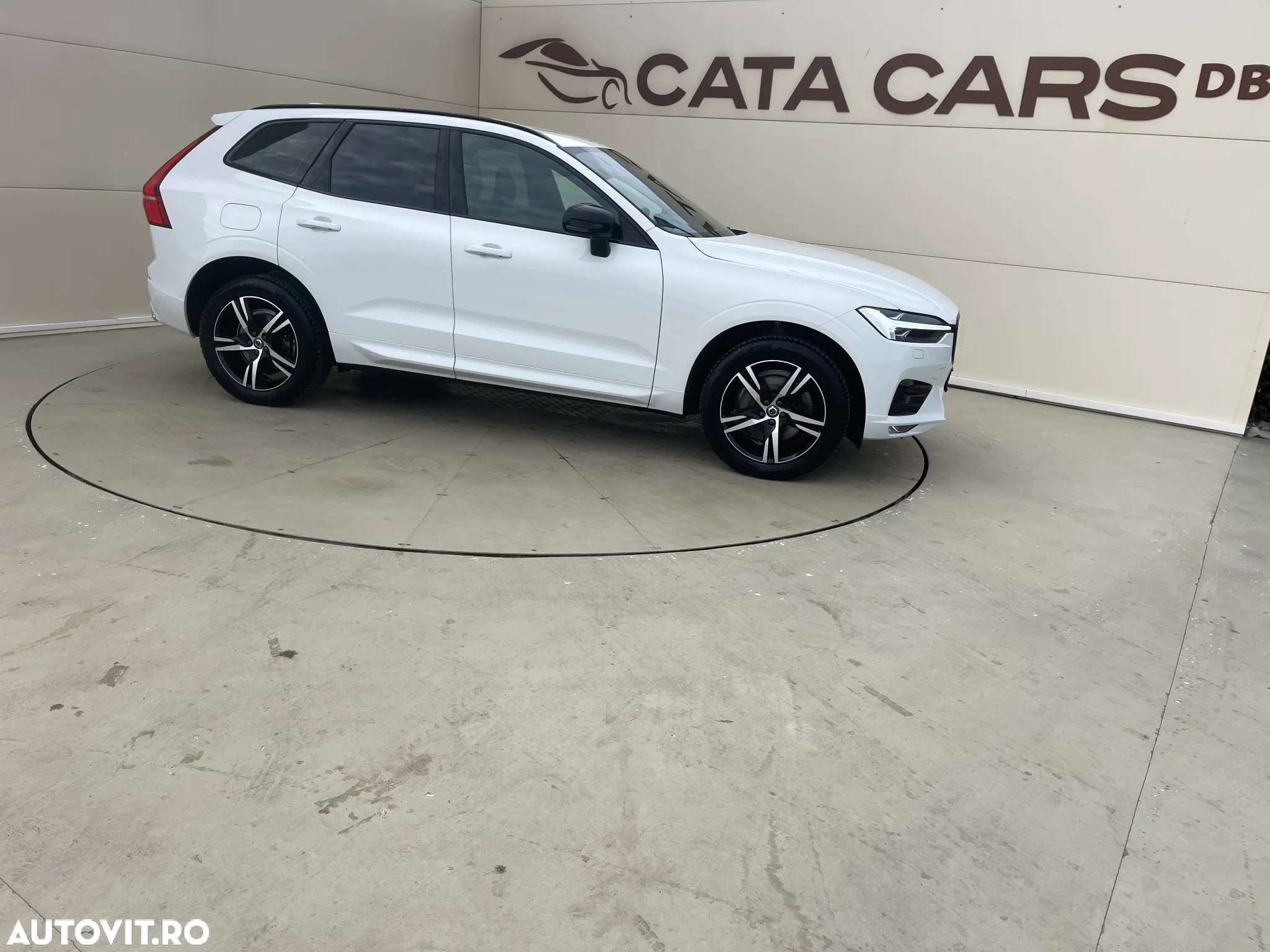 Volvo XC 60 B4 MHEV R-Design - 18