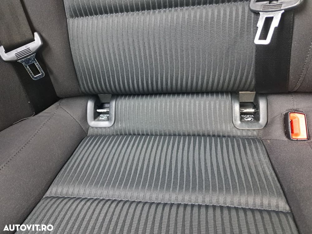 Audi A4 Limuzina 2.0 TDI DPF clean multitronic Ambiente - 9
