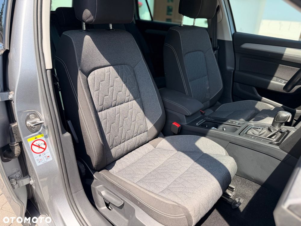 Volkswagen Passat 2.0 TDI SCR DSG Elegance - 24