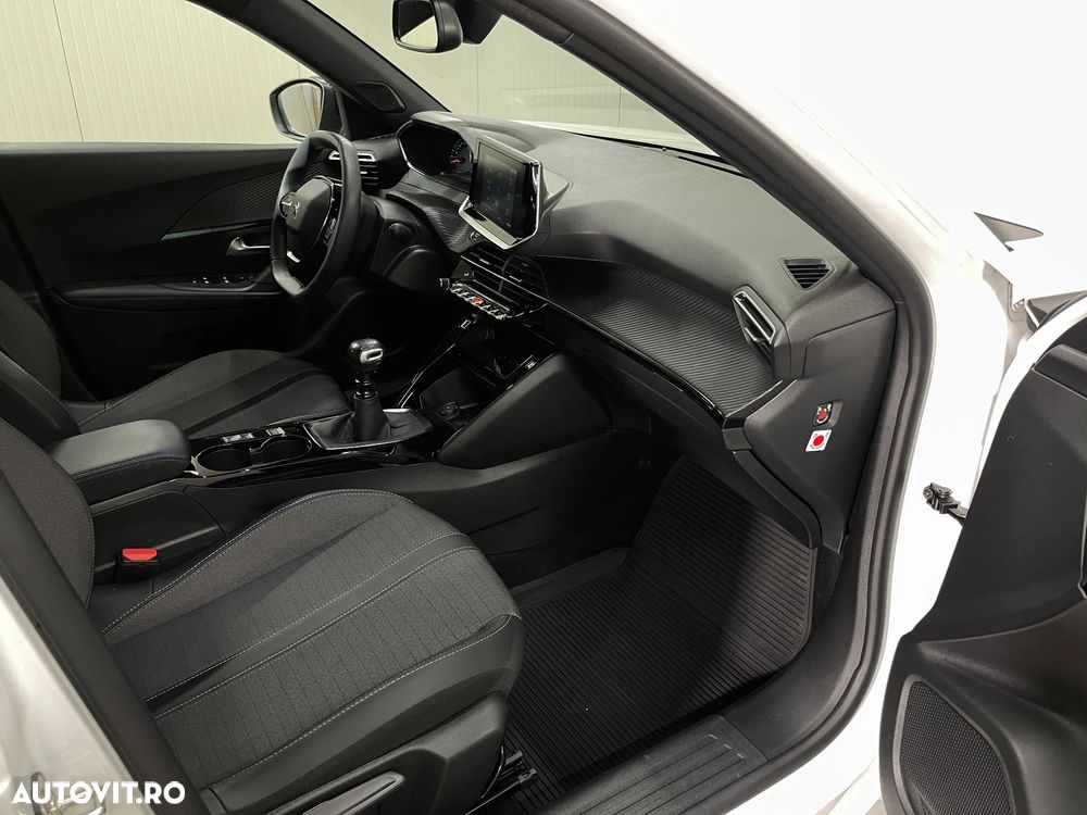 Peugeot 2008 1.2 L PureTech STT Allure - 10