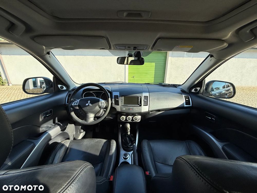 Mitsubishi Outlander 2.0 DID Intense + SE - 10