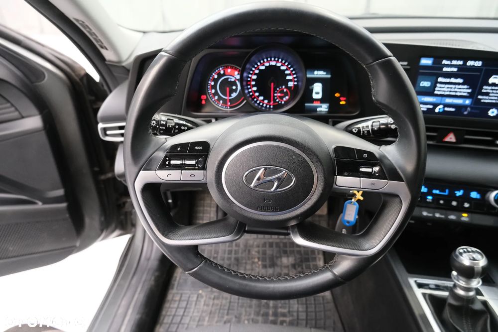 Hyundai Elantra 1.6 Modern - 8