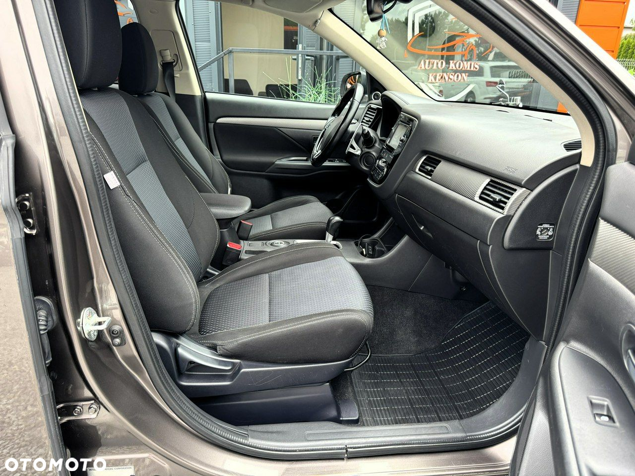 Mitsubishi Outlander 2.0 Intense + 4WD CVT - 24