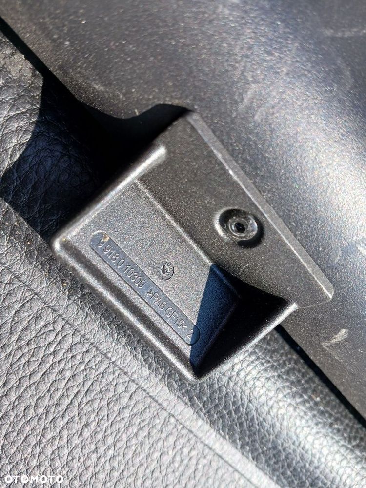 Roleta bagażnika VOLKSWAGEN TOUAREG II 7P 2010-19rok - 4