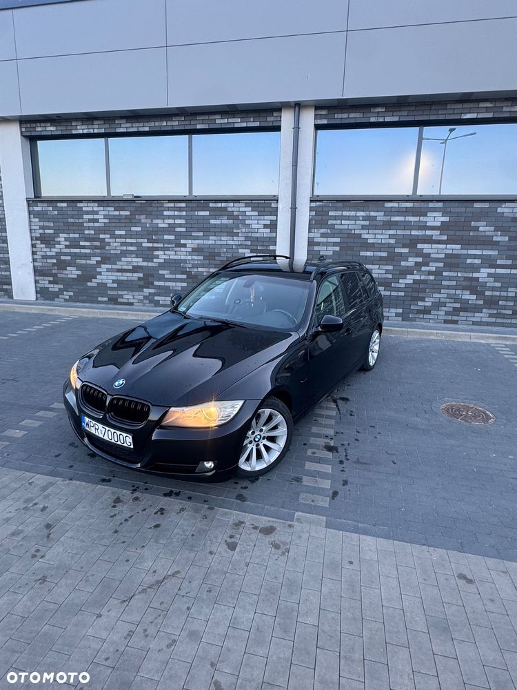 BMW Seria 3 320i - 3