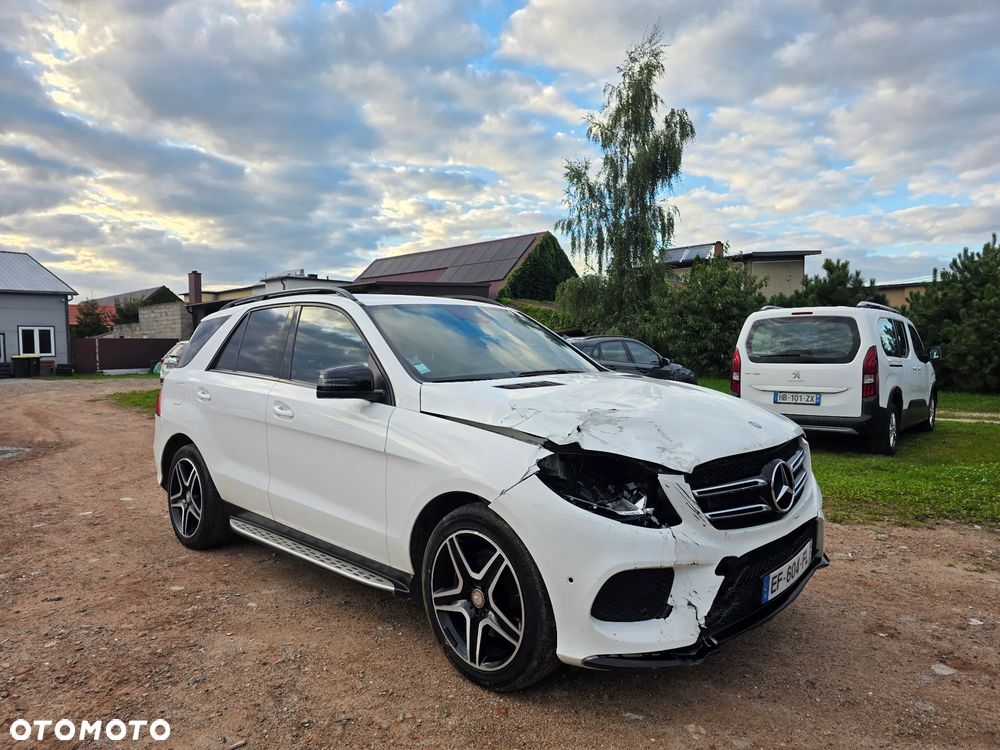 Mercedes-Benz GLE 350 d 4Matic 9G-TRONIC AMG Line - 4