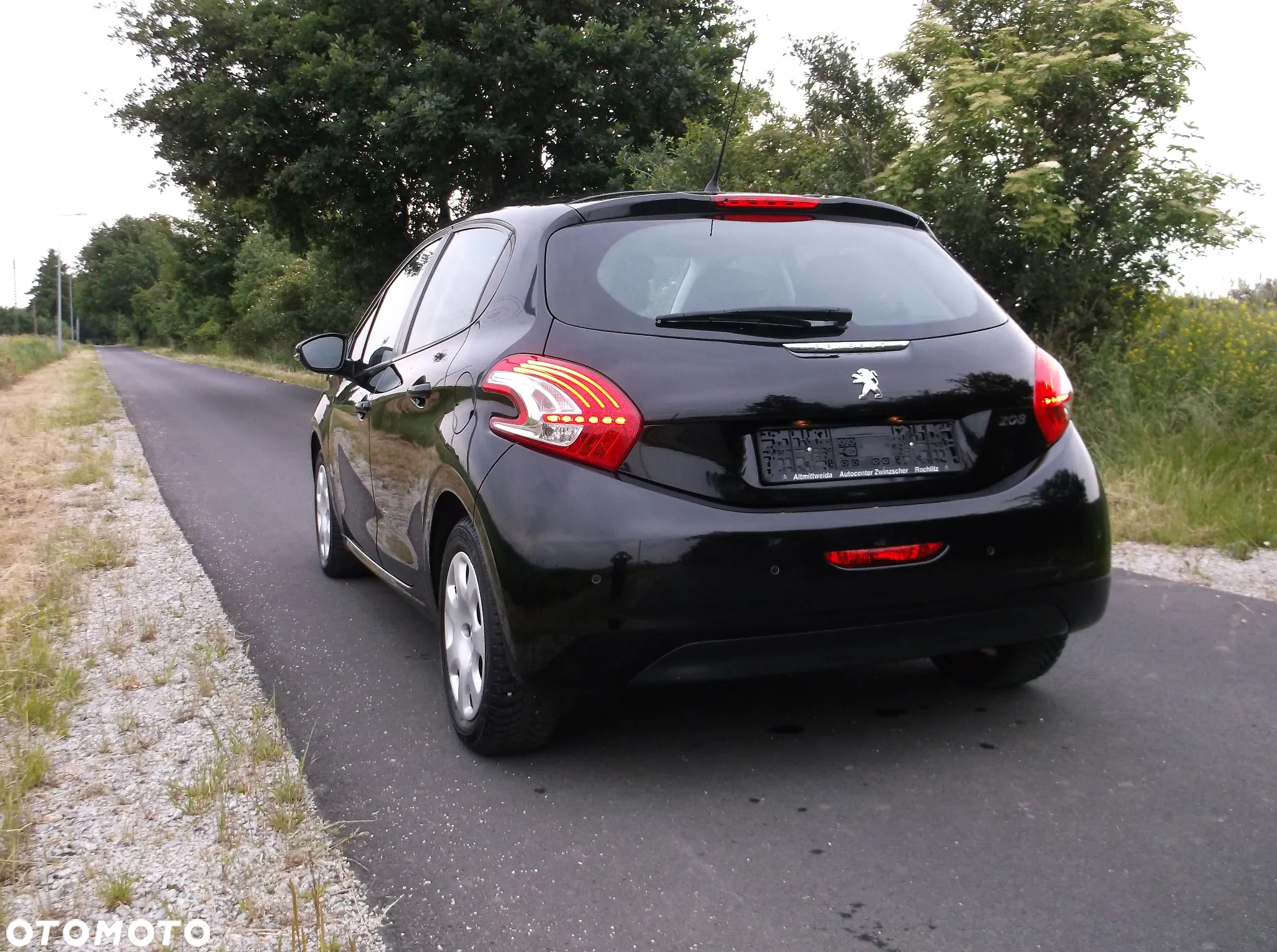 Peugeot 208 1.2 PureTech Allure - 6
