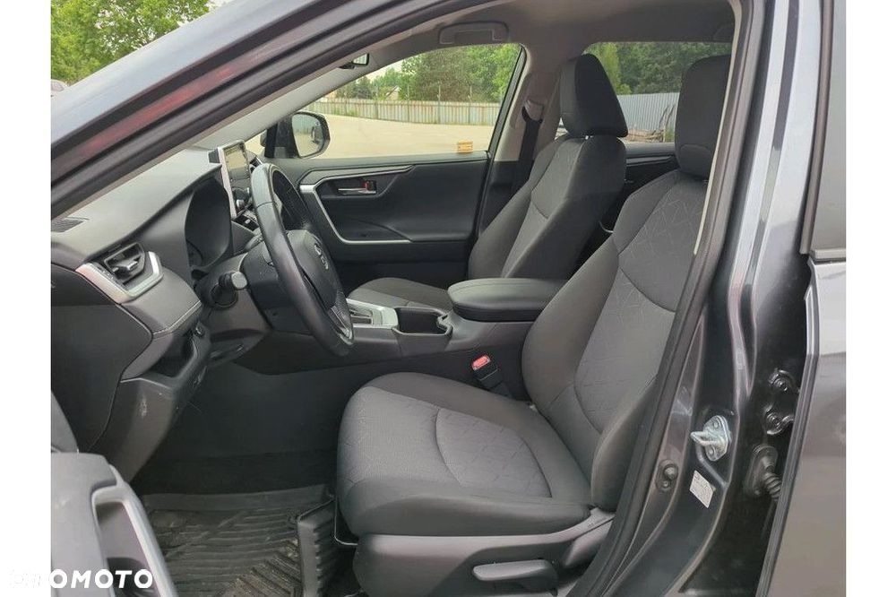 Toyota RAV4 - 5