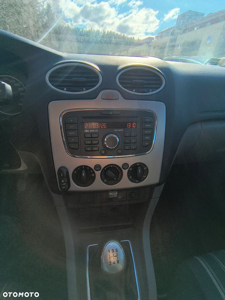 Ford Focus 1.8 TDCi Ambiente - 8