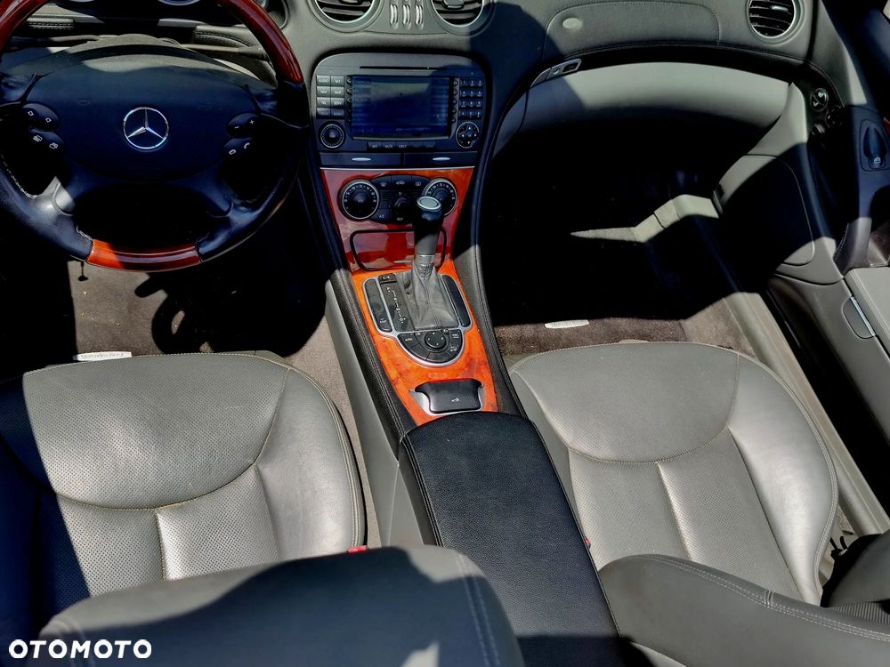 Mercedes-Benz SL 500 - 11