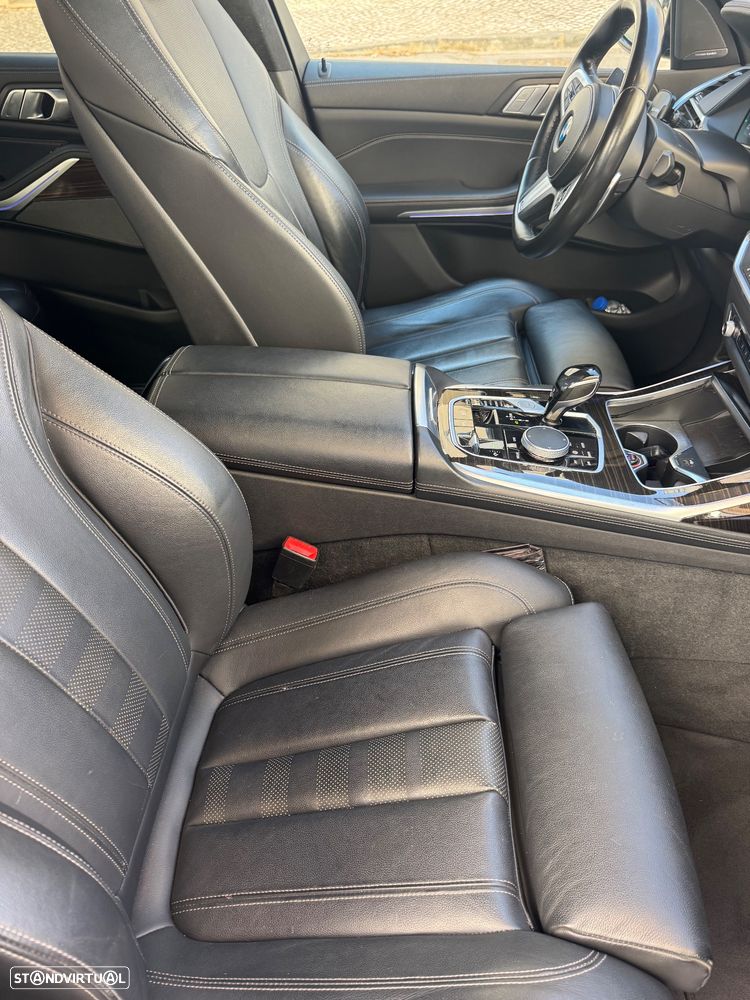 BMW X7 - 7