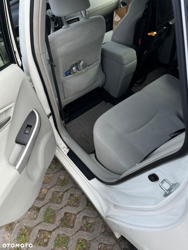Toyota Prius 1.8 HSD Luna - 15