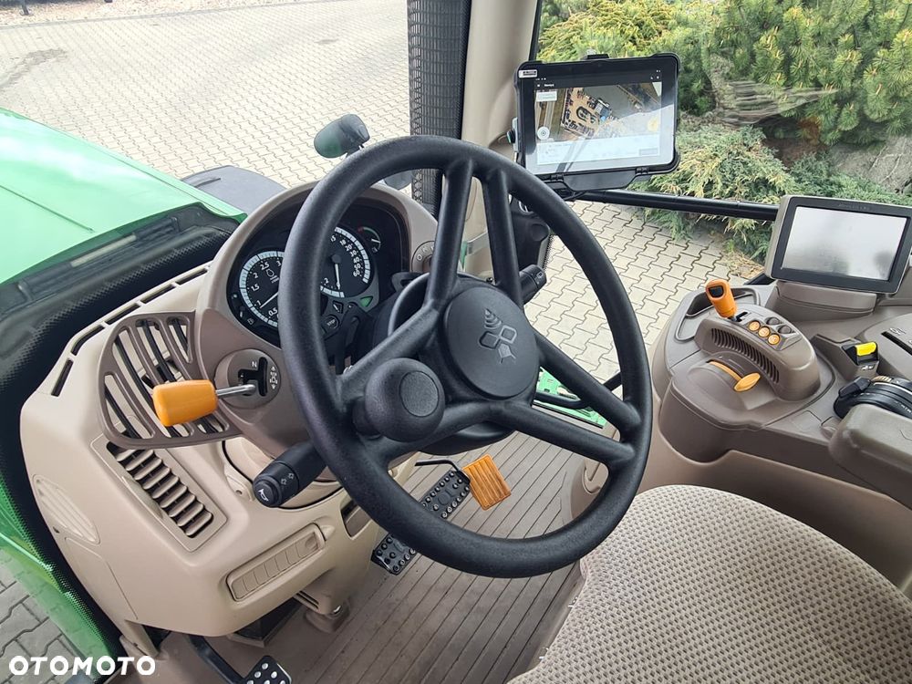 John Deere 6140R - 14