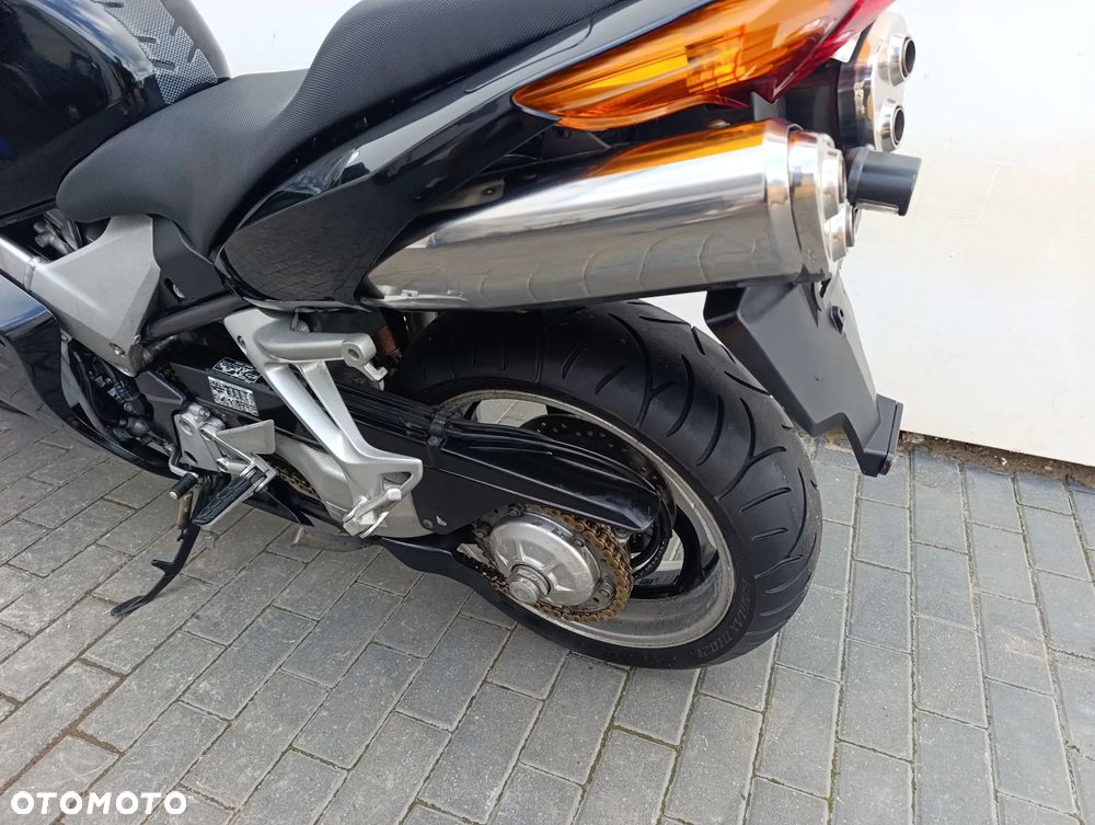 Honda VFR - 18