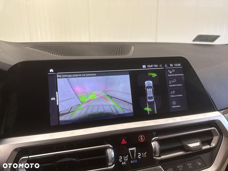 BMW Seria 3 318i - 18