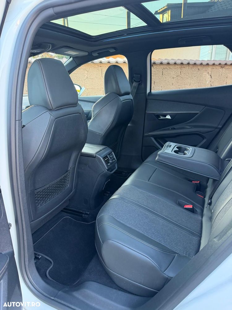 Peugeot 3008 PHEV 300 EAT8 4X4 GT - 13