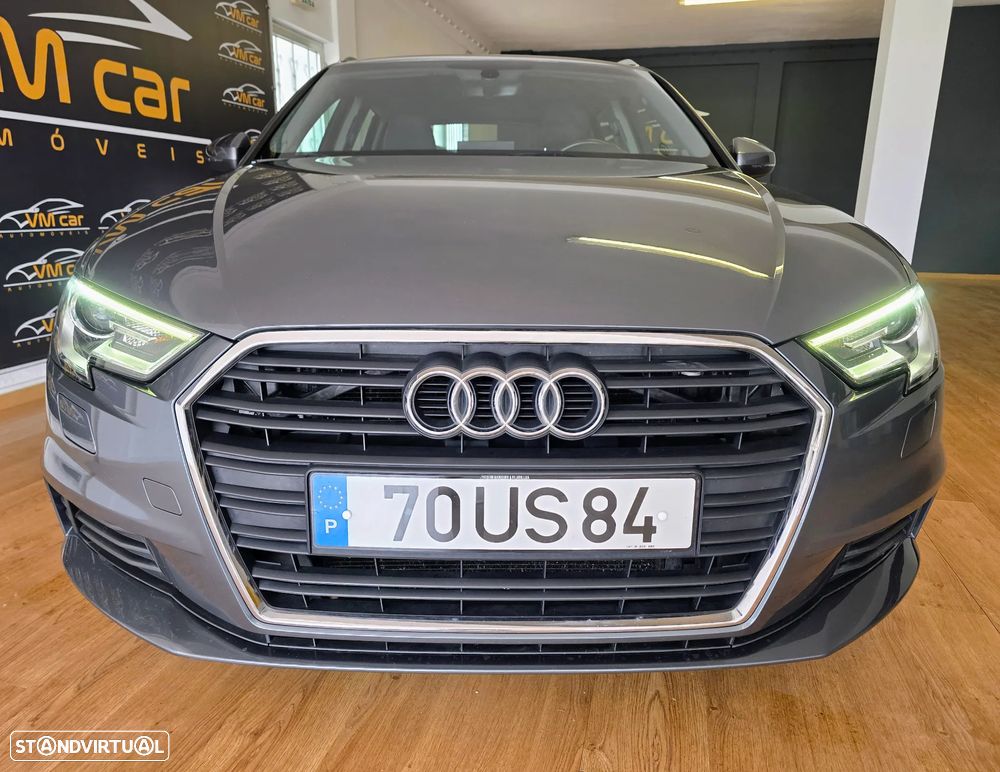 Audi A3 Sportback 2.0 TDI Design - 4