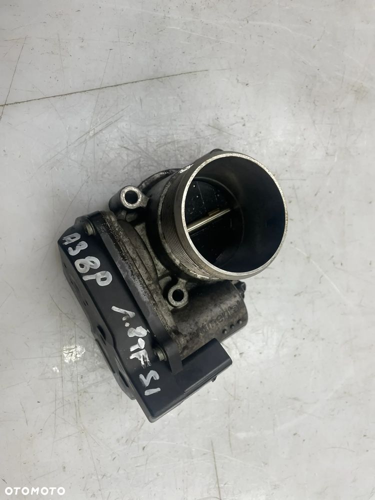 PRZEPUSTNICA AUDI A3 8P 1.8 TFSI CDAA 06F133062J - 2