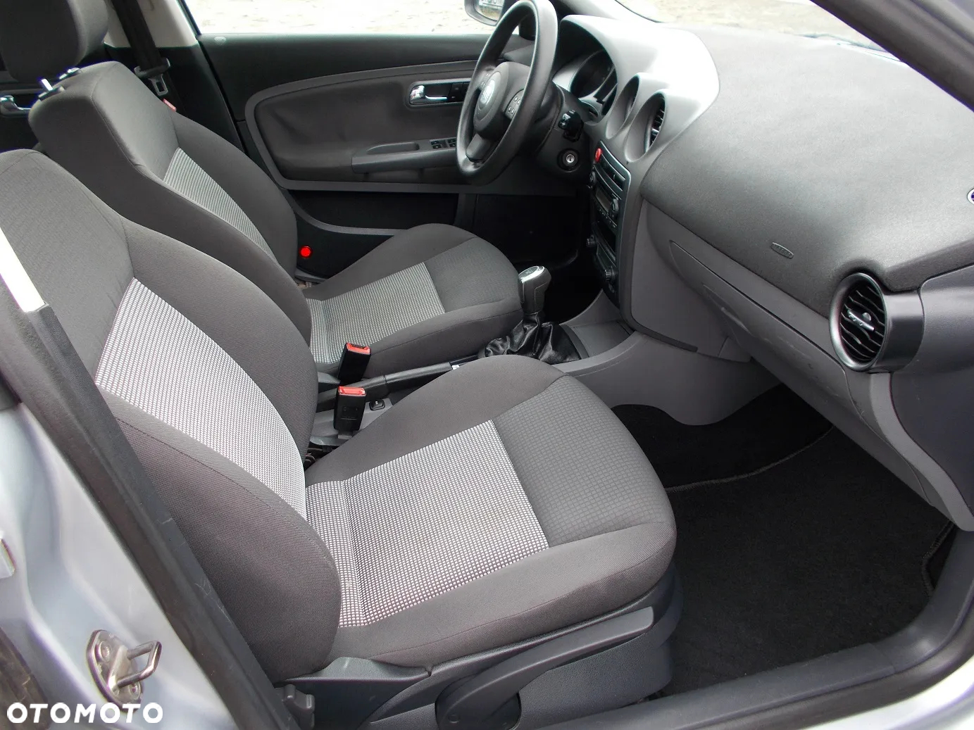 Seat Ibiza 1.2 12V Style - 11