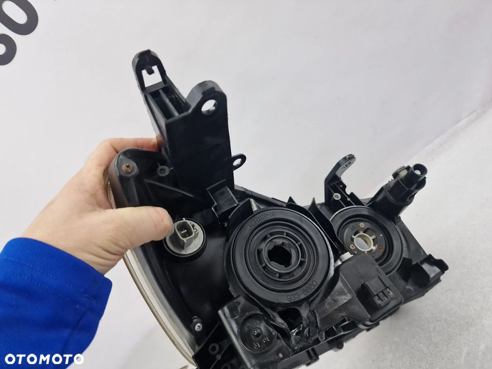 TOYOTA RAV-4 06- LEWA / PRAWA ZWYKŁA LAMPA PRZEDNIA PRZÓD , NR ICHIKOH 42-36 , NR AUKCJI LA478 - 29