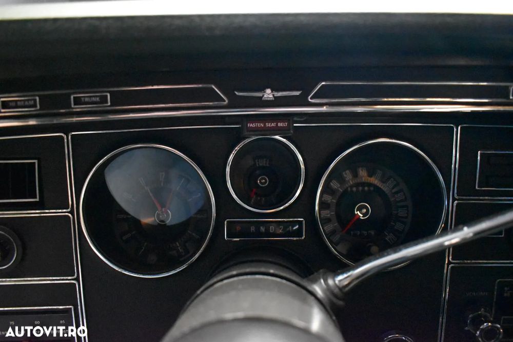 Ford Thunderbird - 9