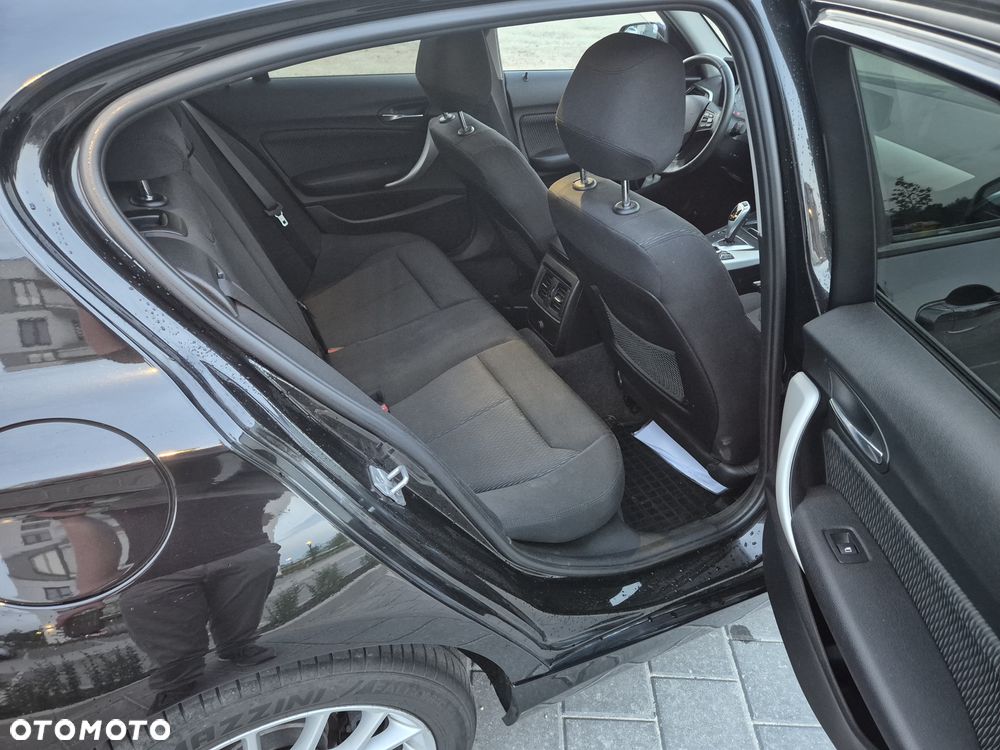 BMW Seria 1 120i GPF Urban Line - 12