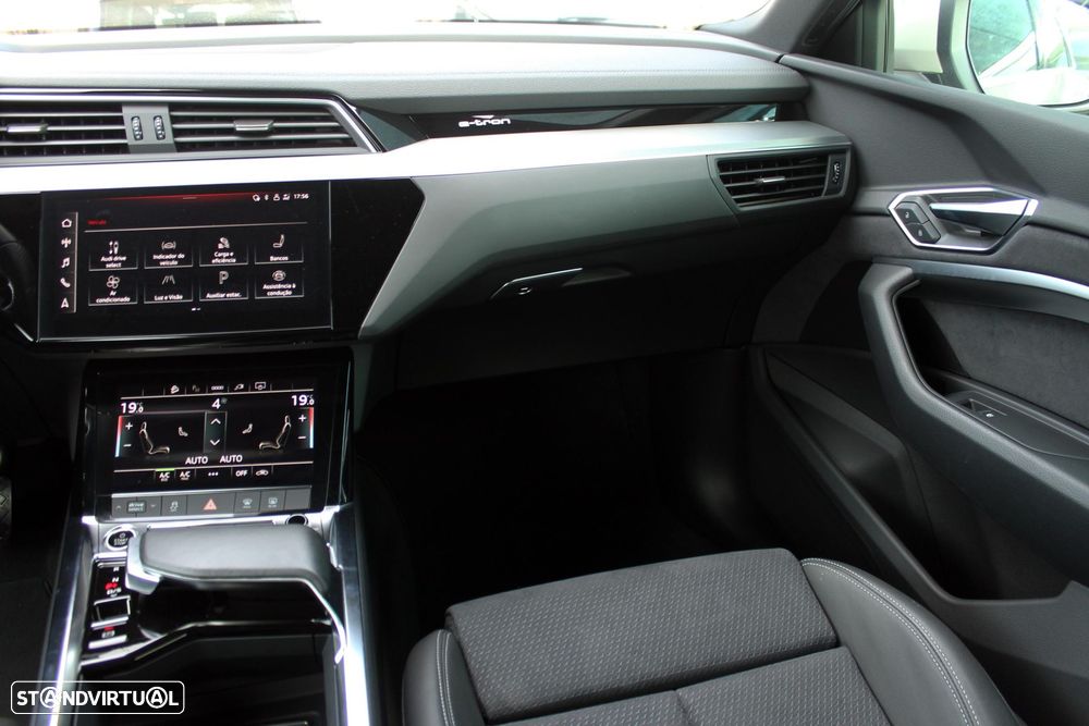 Audi e-tron 55 quattro S line - 56
