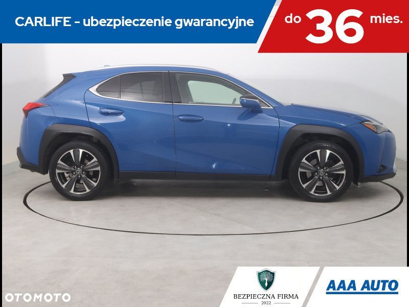 Lexus UX - 8