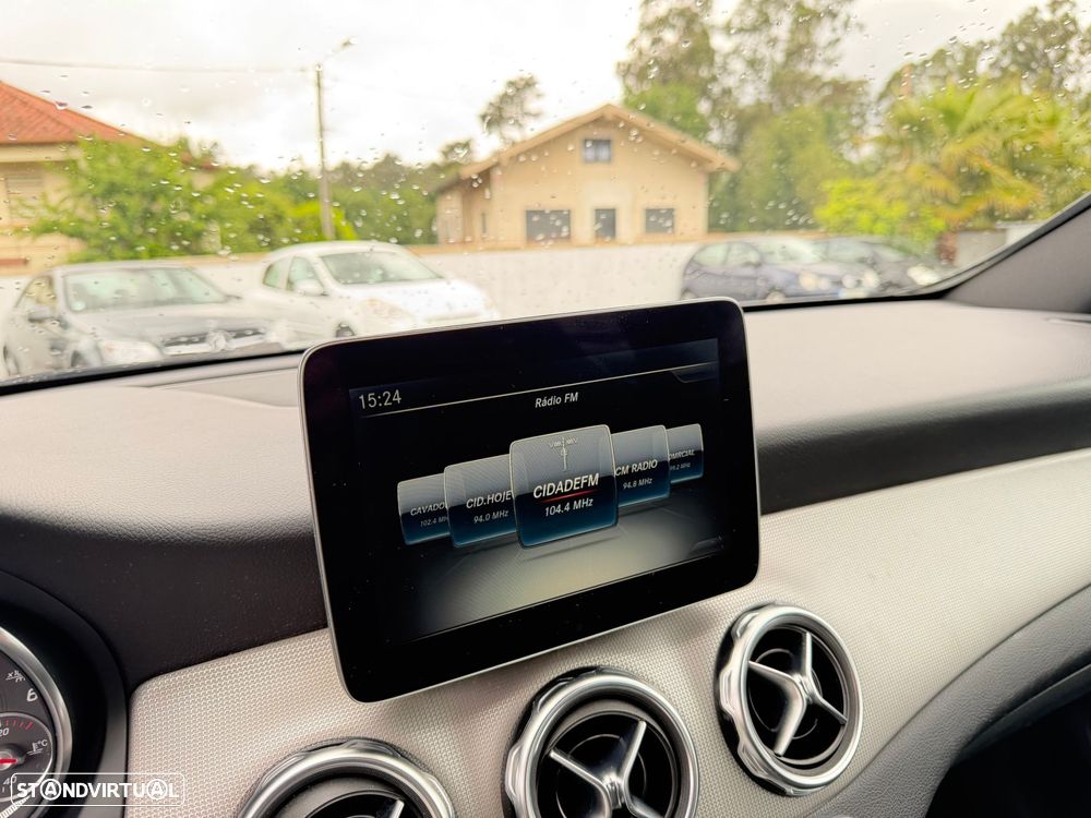 Mercedes-Benz GLA 180 d Style - 17