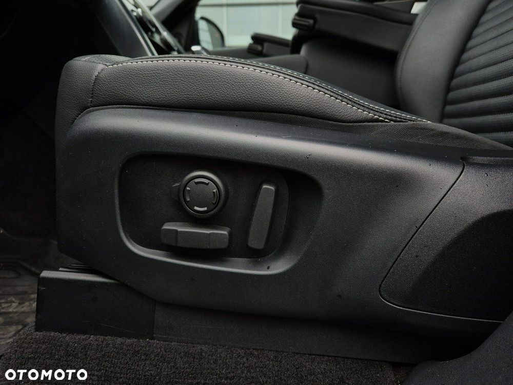 Land Rover Discovery - 22