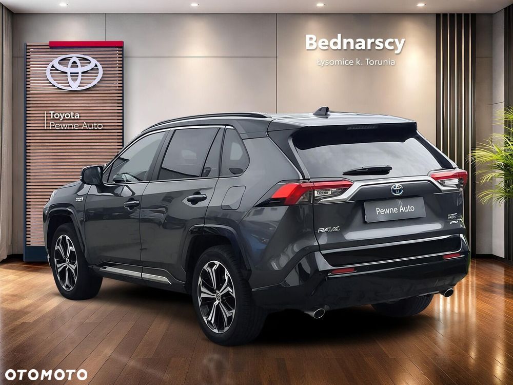 Toyota RAV4 - 4