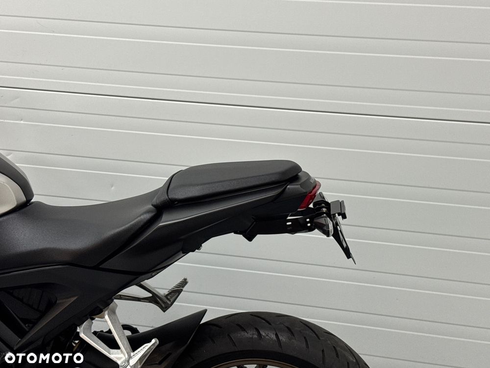 Honda CB - 21