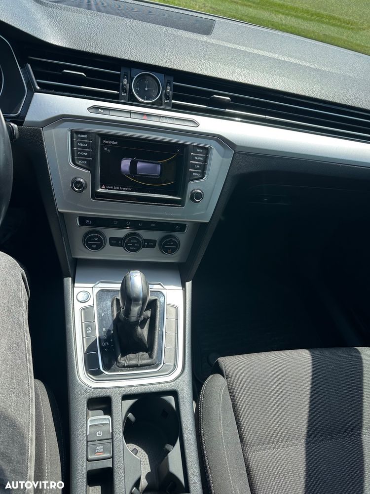 Volkswagen Passat 2.0 TDI DSG Comfortline - 13