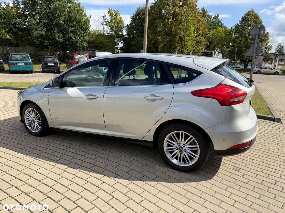 Ford Focus 1.0 EcoBoost Titanium Business - 19