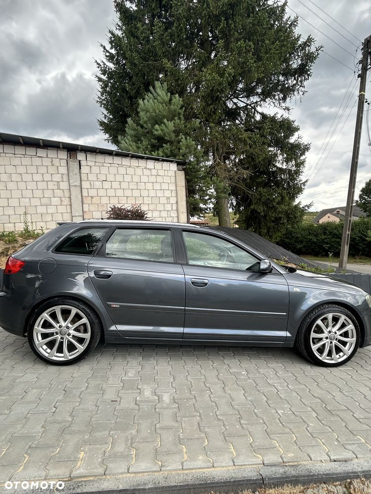 Audi A3 Sportback - 2