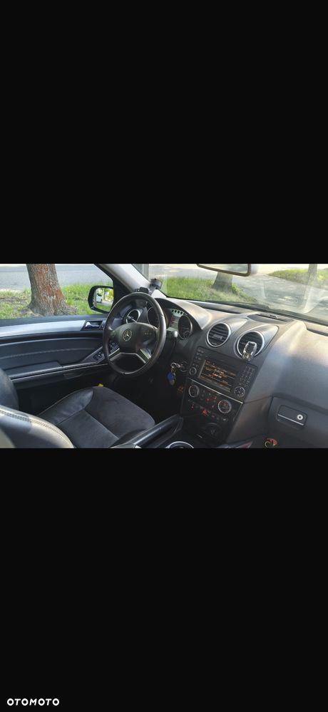 Mercedes-Benz ML - 10