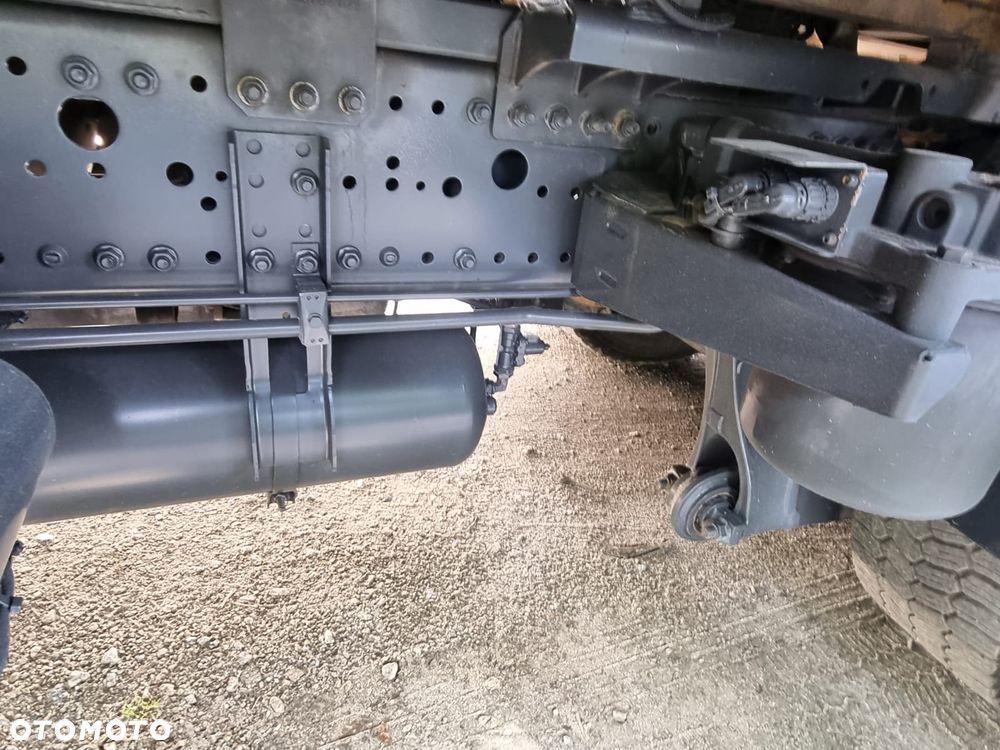 Mercedes-Benz Econic 2633 - 10